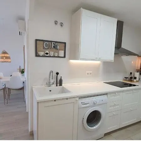 Apartment Bright And Lovely -